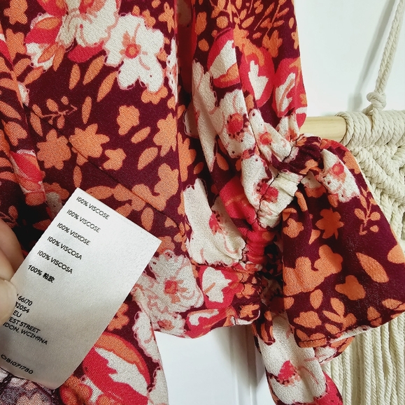 Free People $88 retail top - Picture 11 of 13